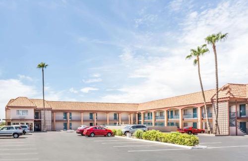 Mesa Hotel | Sunshine Inn mesa downtown
