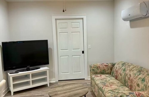 Apex House | Sunshine’s Crashpad mini barn!