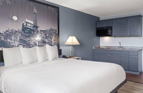 Fort Wayne Hotel | Super 8 by Wyndham Fort Wayne
