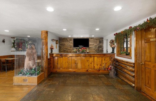 Jackson Hotel | Super 8 by Wyndham Jackson Hole