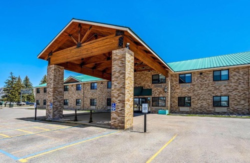 Montpelier Hotel | Super 8 by Wyndham Montpelier - Bear Lake