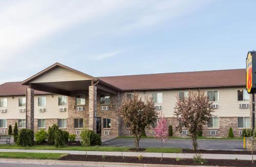 Rexburg Hotel | Super 8 by Wyndham Rexburg