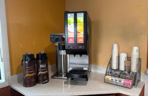 Dumfries Hotel | Super 8 Hotel by Wyndham - Dumfries VA