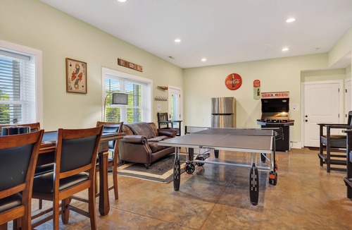 Silver Point House | Super Spacious | New Patio | Hot Tub | #1 Location