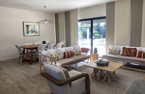 Lecci House | Superb single-storey villa with trendy decorPROMO SPECIALE JUNE 10% OFF