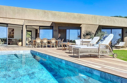 Marine de Davia Villa | Superbe Villa vue Mer, Piscine Chauffée, Terrain de Pétanque