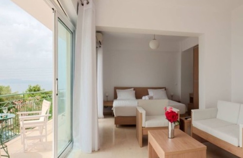 Lassi Apartment | Superior Apartment with Sea View (Unit A)