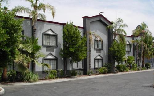 Bakersfield Hotel | SureStay by Best Western Bakersfield Central
