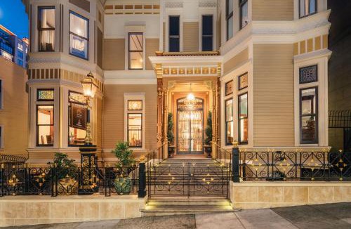 Lower Pacific Heights Hotel | Sutter Mansion