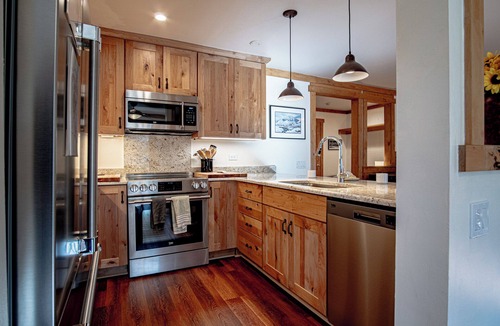 Ketchum Condo | Sv109 - Walk to Lifts & Town - Hot Tub & Pool