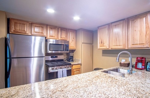 River Run Condo | SV113 - Walk to Lifts & Town - Hot Tub & Pool