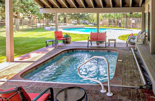 Ketchum Condo | SV120 - Walk to Lifts & Town - Hot Tub & Pool