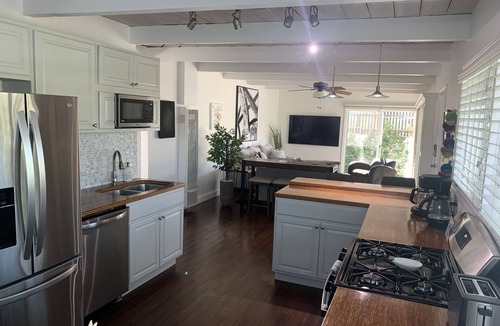 Point Loma Heights House | Sweet cottage home close to beaches, airport and other attractions