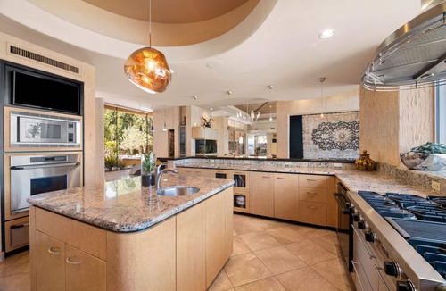 La Quinta House | SWIM UP POOL BAR/SPA, POOL TABLE,6 EN SUITES, PING PONG, PUTTING GREEN 227370