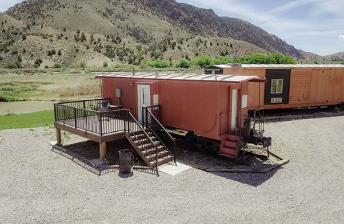 Sevier Apartment | T-008) The Cotton Belt