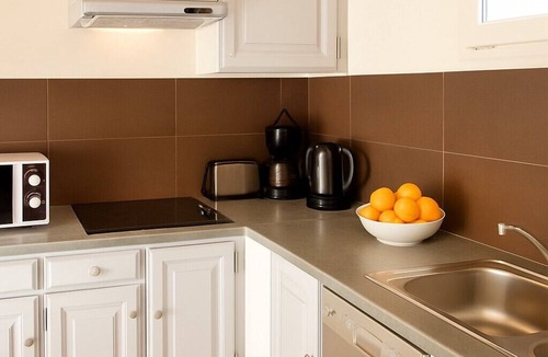 Arca House | T2 villa les oliviers quiet with garden, air conditioning, wifi and barbecue