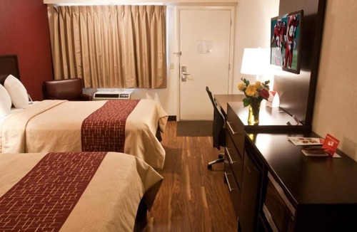 Dublin House | Take An Amazing Vacation! 2 Pet-Friendly Units, Minutes to Riverside Drive