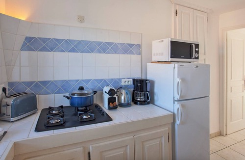 Calenzana Apartment | Terra appart climatisé ambiance village paisible tous commerces à pied