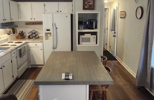 Myrtle Grove House | Terrific 2-bedroom mobile home, perfect for bringing your boat