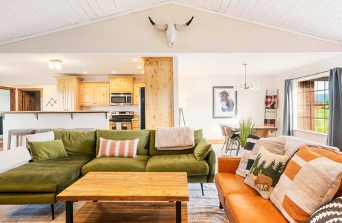 Victor House | Teton Homestead: White Pine w/Hot Tub & Views