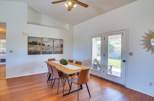 Thatcher Cottage | Thatcher Home w/Fenced Backyard: 3 Mi to Downtown