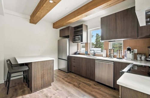 Kerns House | The Adelynn - 5BR Luxury in Walkable Portland