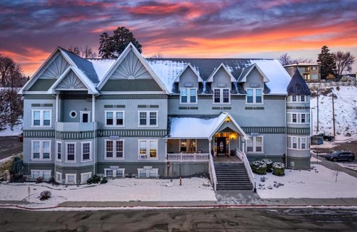 Boise Hotel | The Anniversary Inn - Boise
