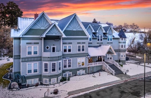 Boise Hotel | The Anniversary Inn - Boise