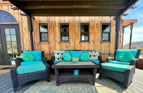 Virgin House | The Ark Tiny House near Zion National Park, Utah