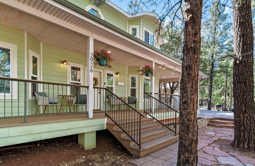 Pinetop House | The AZ Notebook - Sleeps 28 with included guest house, huge game room, Pinetop