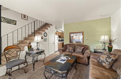 Red Lodge House | The Bears Den