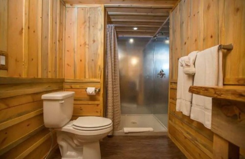 Zion National Park East Entrance Cabin | The Boundary Cabin 9