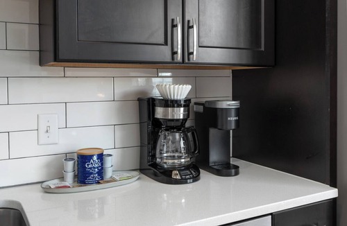 Dublin Apartment | The Bridge Park Flat | Pets OK | Studio | 0 stairs
