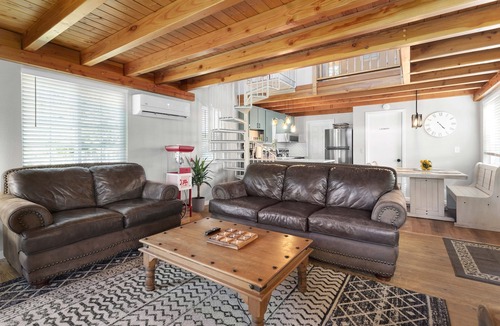Sagle Cottage | The Buck Spur | A Cozy Cottage close to Sandpoint & Silverwood