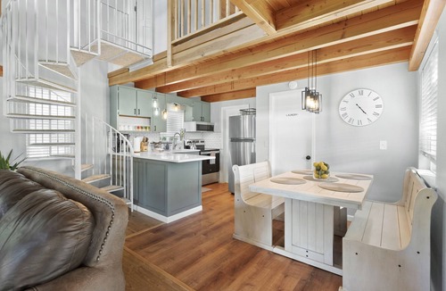 Sagle Cottage | The Buck Spur | A Cozy Cottage close to Sandpoint & Silverwood