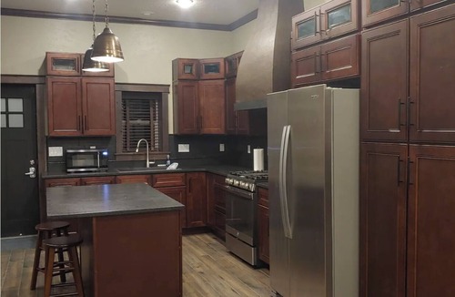 Priest River House | The Bunkhouse, charming 2-bedroom farmhouse