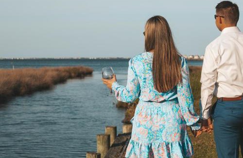 Manteo Bed & Breakfast | The Burrus House Inn Waterfront Suites
