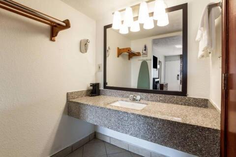Georgetown Hotel | The Cherrywood Inn
