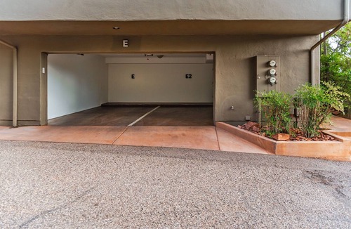 Uptown Sedona Apartment | The Chickadee Studio Villa (Unit #E2) @ Uptown View Villas