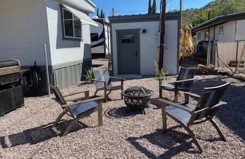 Roosevelt House | The Coach House - Roosevelt Lake