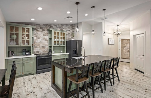 Bellair House | The Copper Haven: Luxurious Heated Salt Pool & Spa w/Game Room