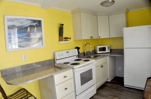 Willoughby Spit Apartment | The Crab Pad Beachfront - kayaks - BBQ