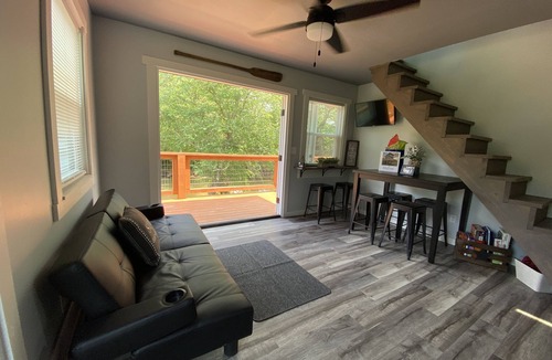 Vinton Cabin | The Creek House, a creekside tree top cabin