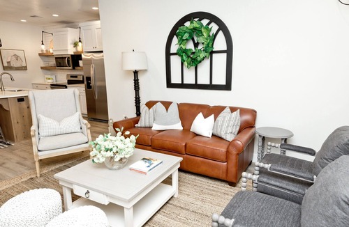 Washington Fields Condo | 🐄The Farm House 🐄 POOL IS OPEN!