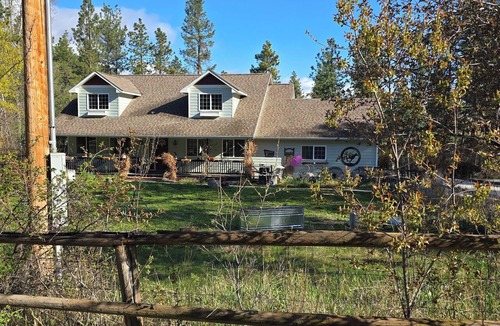 Victor House | The Farmhouse In The Mountains- Front Porch