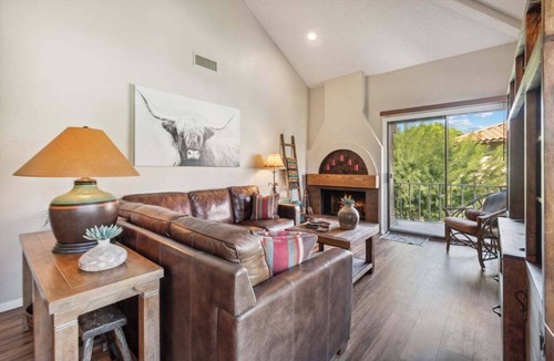 Scottsdale Ranch Condo | The Fountains Scottsdale Ranch 2 bedroom 2 bath 1 car garage. Open for 9 months