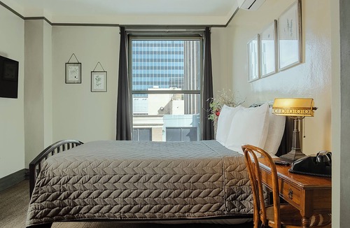 Downtown El Paso Hotel | The Gardner