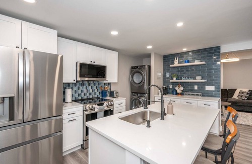 Harrison House | The Gathering House Home for 6