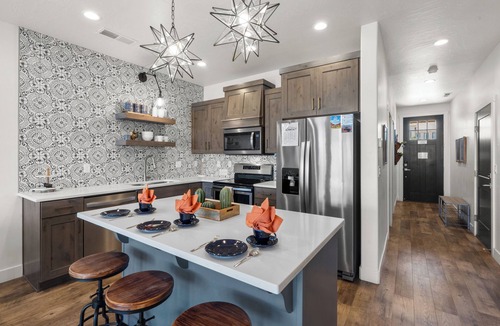 Washington Fields House | The Gathering Place, BBQ Grill, Resort Amenities, Family Friendly near St George