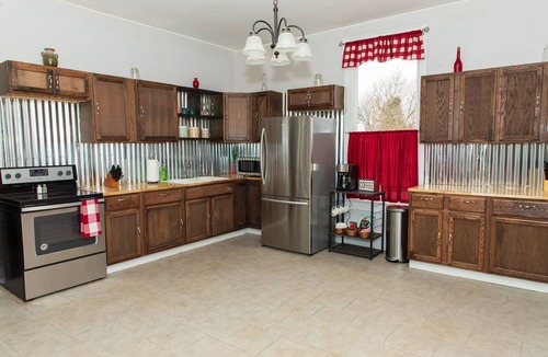 Paducah House | The Haven by Concord Sun Properties (PRIVATE 5BR, 2BA)